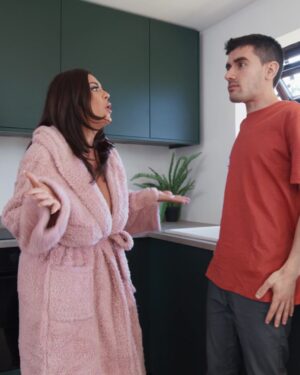 Coco Rains Glazing The Babe Brazzers