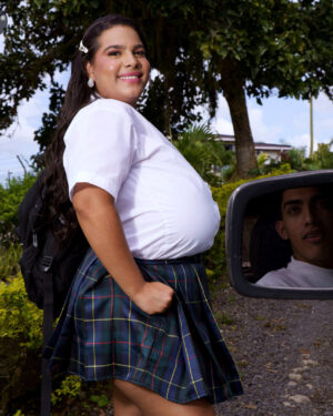 Nathalia Correa Gets Picked Up XL Girls