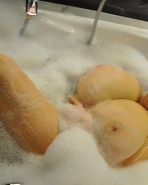 Abbi Secraa Bath