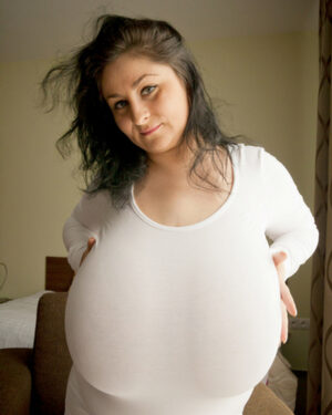 Alice Extreme Huge Divine Breasts