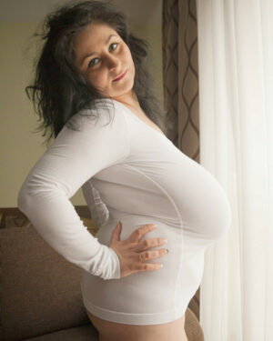 Alice Extreme Huge Divine Breasts