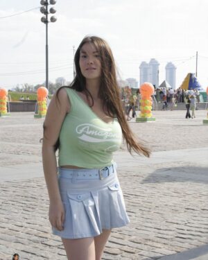 Anna Song Flashing Boobs