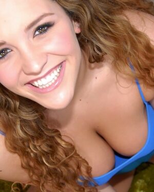 April Knight Cute Big Naturals