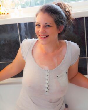 Bex Bubbly Boobs