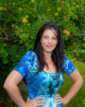 Bex Flashes Outside