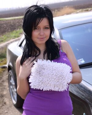 Busty Ellen Carwash