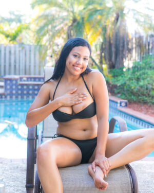 Cassie Taylor Oiled Bikini Curves