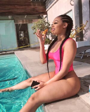 ChanelXRose Sexy Snaps Fancentro