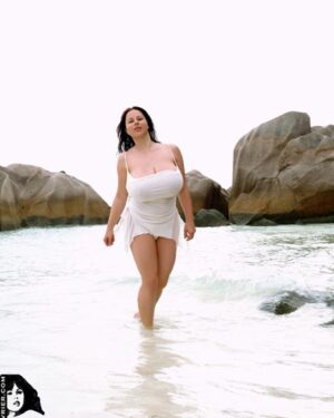 Chloe Vevrier Candids