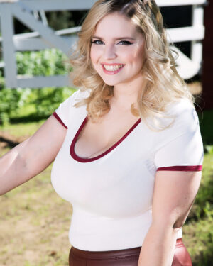 Codi Vore Farm Girl Fantasy Scoreland