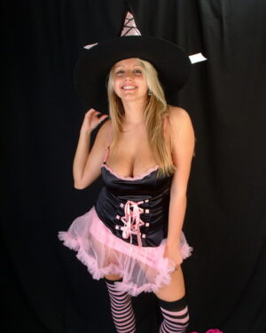 Emilys Dream Curvy Witch