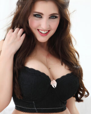 Emma Trott Busty And Cute