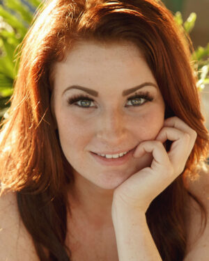 Emmy Sinclair Natural Curves