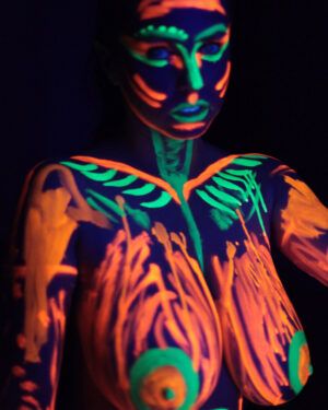 Ewa Sonnet Neon Bodypaint