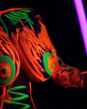 Ewa Sonnet Neon Bodypaint