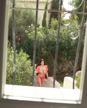 Ewa Sonnet Spy On Me