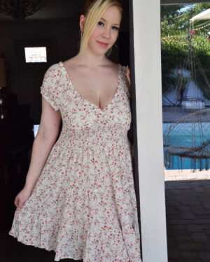 Gigi Pink Spreads FTV Girls