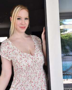 Gigi Pink Spreads FTV Girls
