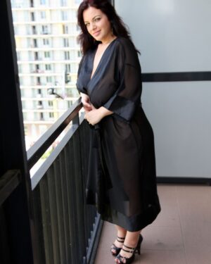 Joanna Bliss Balcony Flasher