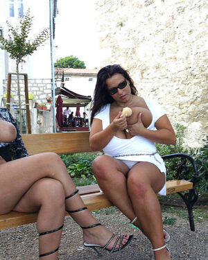 Kora Kryk and Aneta Buena