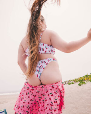 Lana Del Lust Cherry Kiss Beach Babe