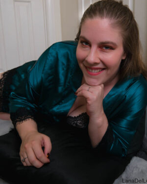 Lana Del Lust MILF In Green Silk PJs