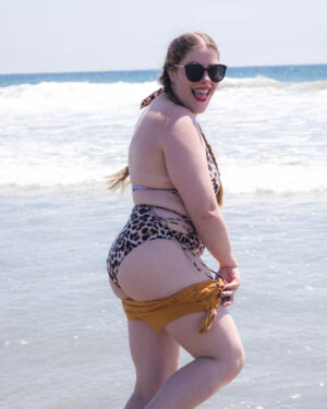 Lana Del Lust Walk Along The Water