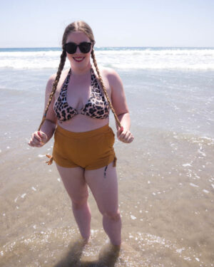 Lana Del Lust Walk Along The Water