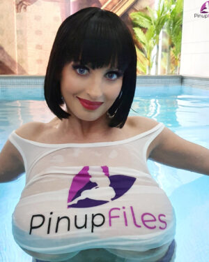 Lisa Bukawski Volume One Pinupfiles
