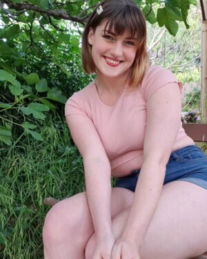 Lucy Q Hairy Pussy Ersties