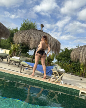 Lucy Vixen BBW Poolside Onlyfans