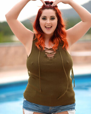 Lucy Vixen By The Pool