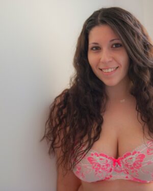 Mallorie Curvy Cosmid Newcomer