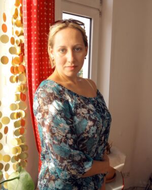Mira Busty Mature Blonde Ersties