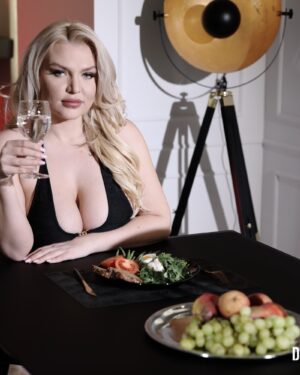 Miss Jackson Revenge For Dessert Dark Room VR