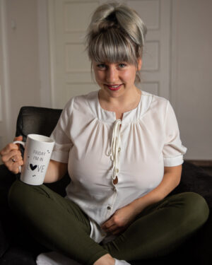 Samanta Lily Chill Sunday