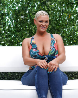 Sara Bubble Butt Casting Couch HD