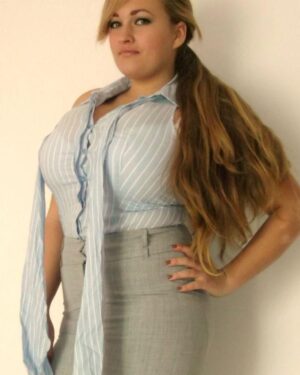 Sara Willis Grey Skirt