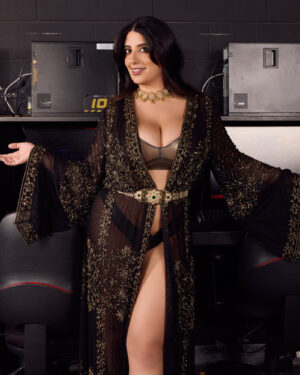Sarah Arabic Arabian Night BaDoinkVR
