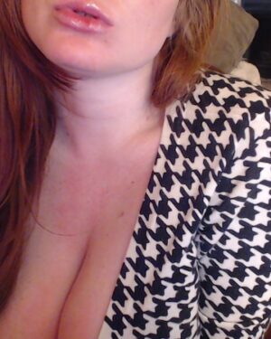 Scarlette 36E Webcam Model