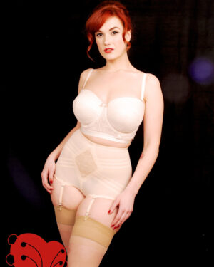 Siri Classic Pinup