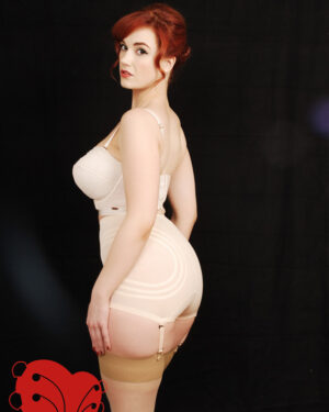Siri Classic Pinup