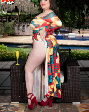 Sofia Deluxe Hot Chica Big Boobs XL Girls