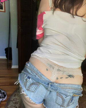 Tiggle Bitties Loves The Lotion