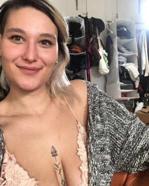 Val Cute Busty Amateur Ersties