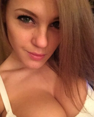 Viola Bailey Webcam Model