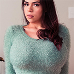 Gret Curvy Suicidegirl In The Sweater
