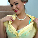 Jodie Gasson 50s Housewife