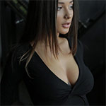 MedinaQ Busty Skinny Newcomer