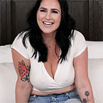 Tasha Bloom Giggling Mommys Little Secret Hot Milfs Fuck